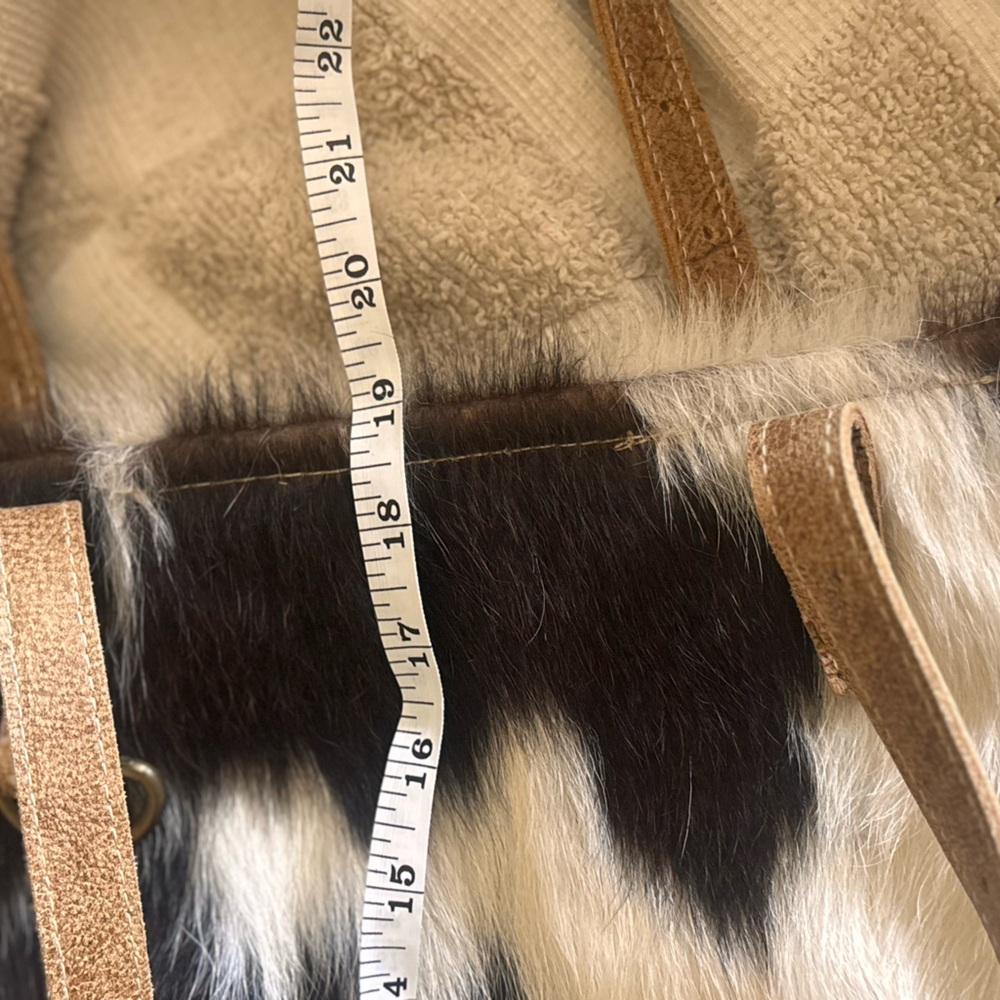Myra Bag Cowhide Tote Bag with Leather Straps brown & White - Picture 6 of 6